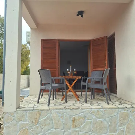 Prázdninový dům Kuca Za Odmor Mira *