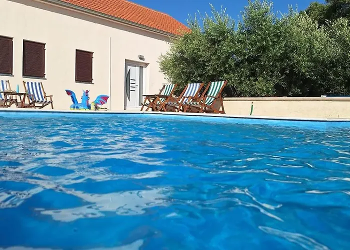 Kuca Za Odmor Mira Ferienhaus *