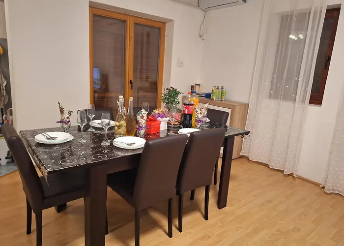 Kuca Za Odmor Mira Ferienhaus