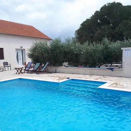 Kuca Za Odmor Mira Semesterbostad *