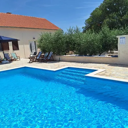 Kuca Za Odmor Mira Holiday home